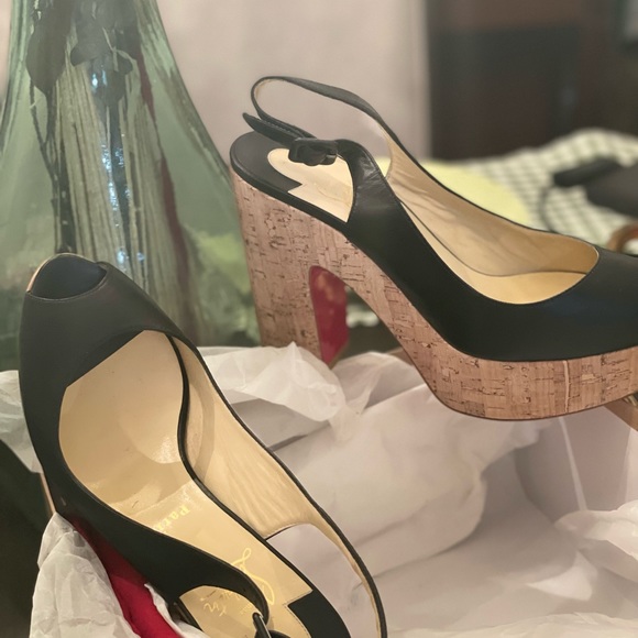 Red Bottoms!!! Order now! Where oh Where can you find me @ a price like this! - Picture 8 of 12